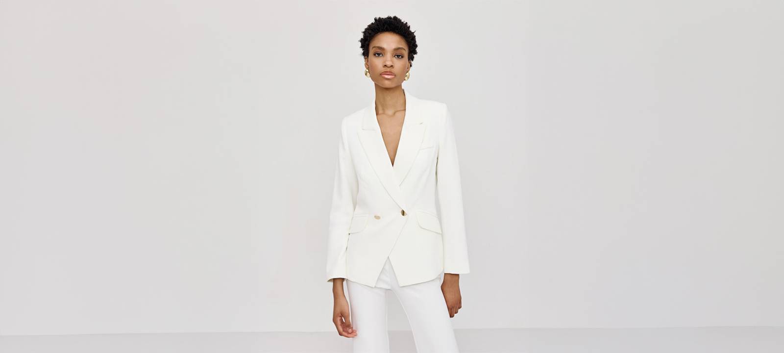 iscover online elegant suits for your dinner parties in London, UK