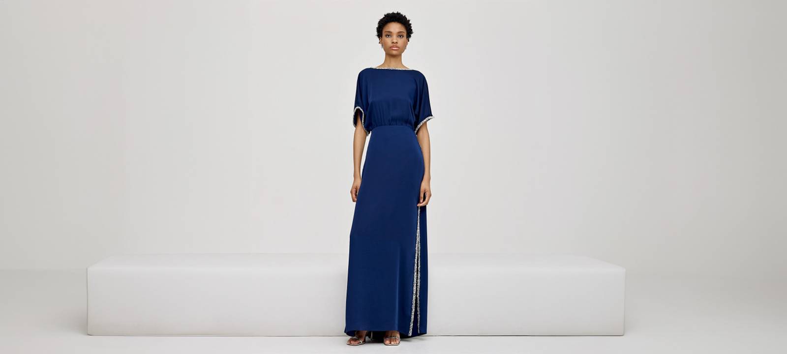 Discover online elegant evening dresses for Easter 2024 in Luxembourg