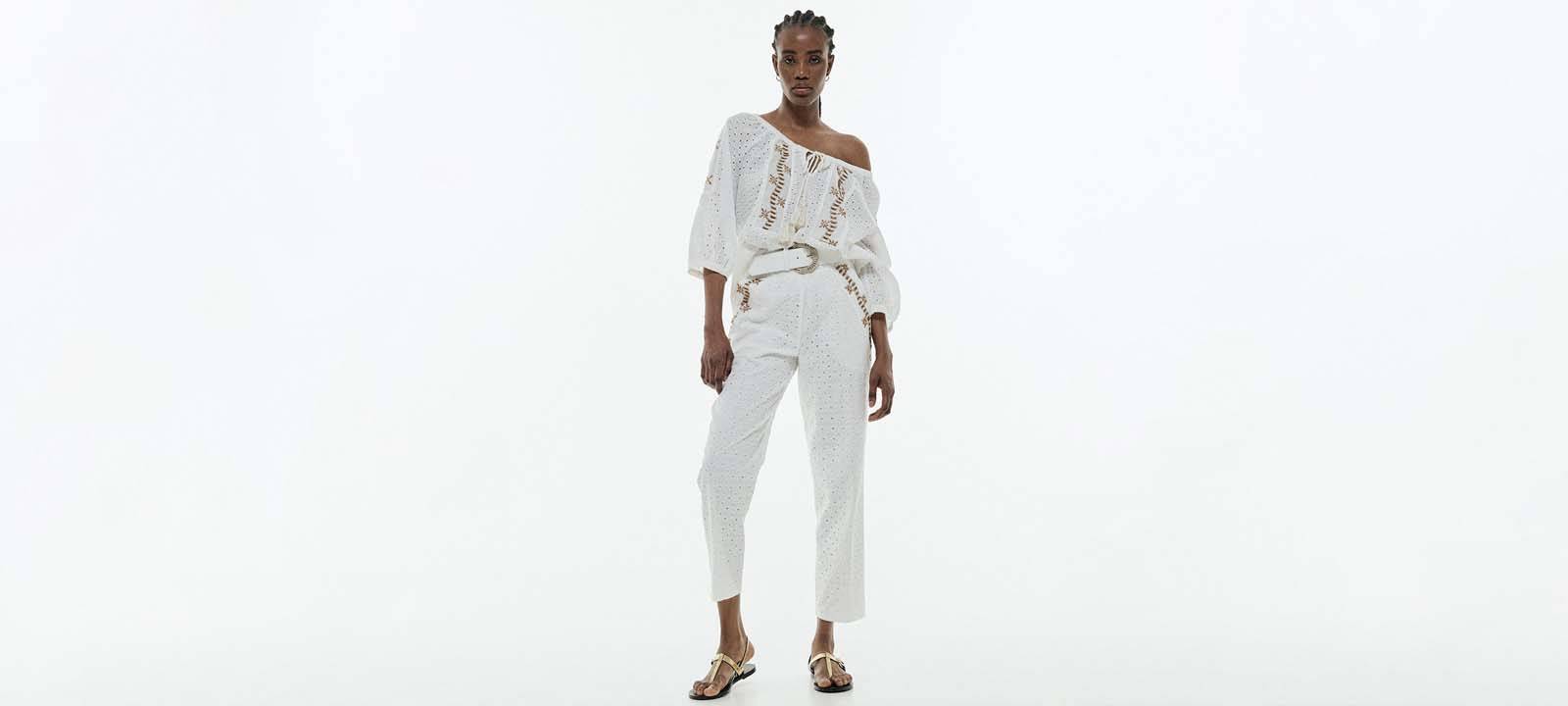 Shop Broderie White Blouses with beautiful designs in Copenhagen with fast delivery