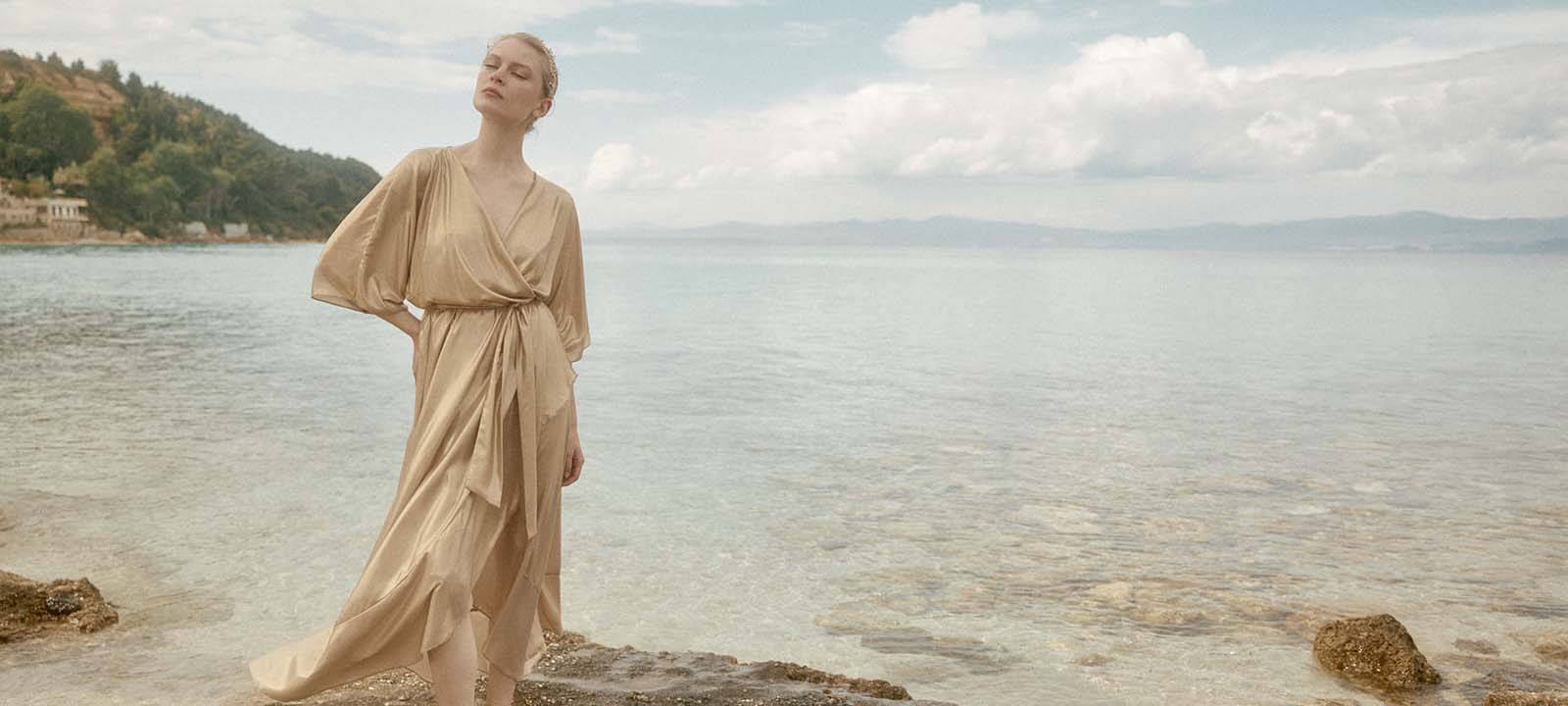 Shop maxi mermaid-aesthetic dresses for your Mediterranean vacation in Brussels