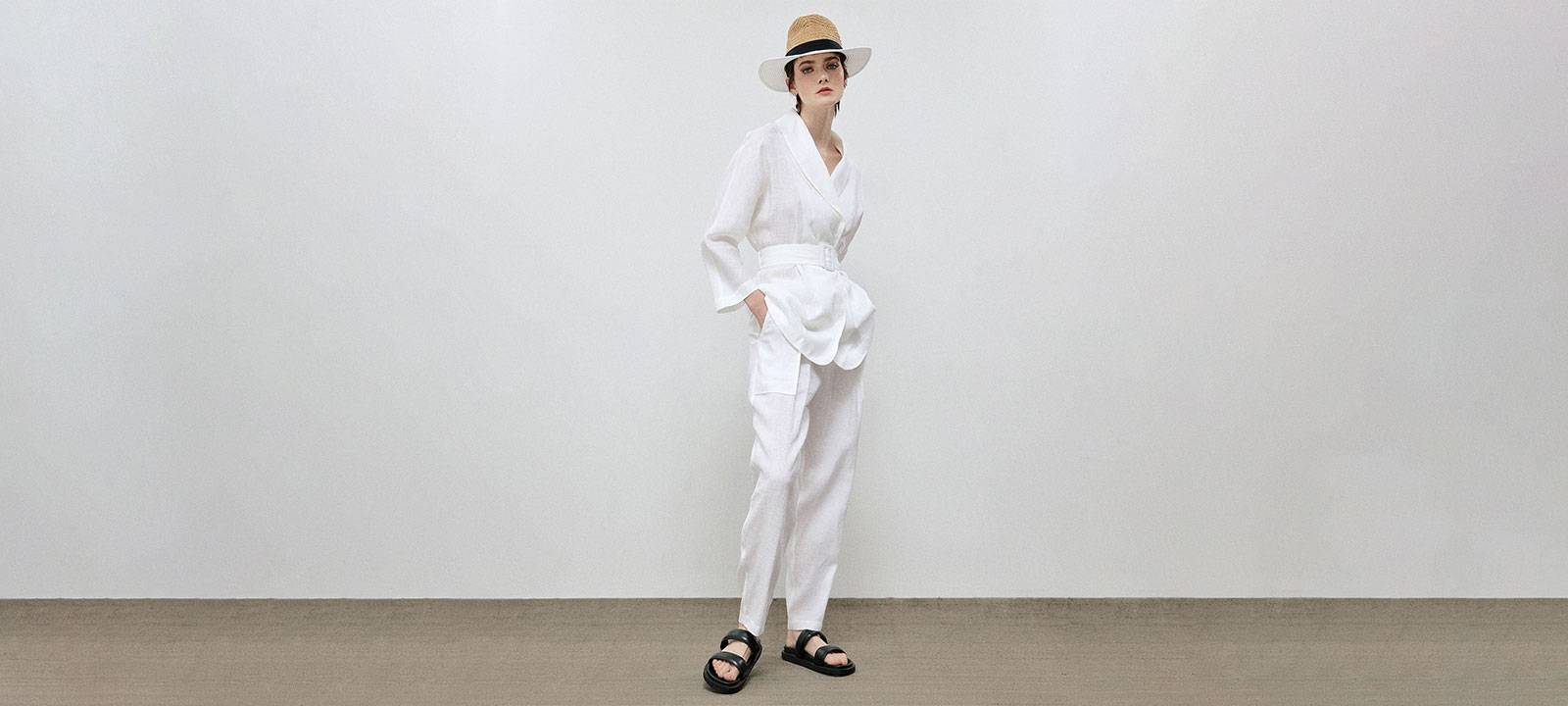 Access Fashion: Redefining Women's Clothing with Sustainability and Style