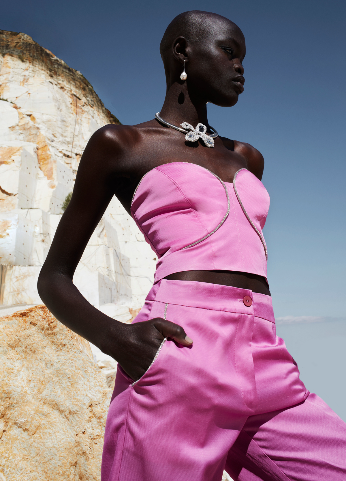 B2B clothing wholesale solutions 2025, tailored for trend-driven concept stores and independent fashion retailers seeking premium fashion collections in London, UK