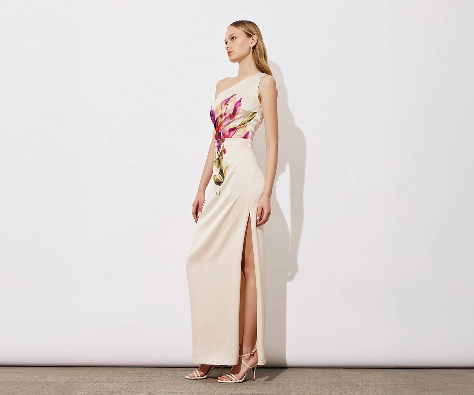 One-shoulder dress with a distinctive floral print in beige in Brussels, Belgium