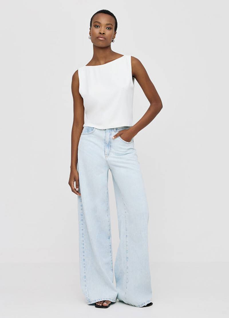 Wide-leg denim pants with pockets on the sides and loops on the waist in blue in Cardiff, Wales