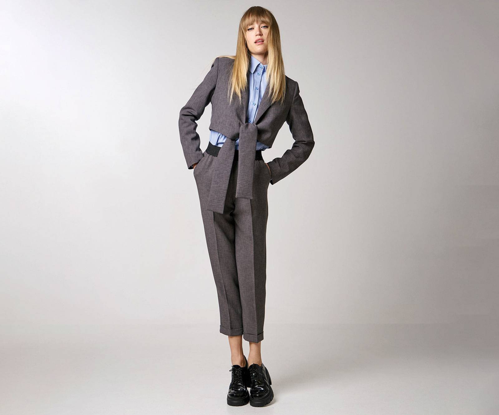 High-waist pants with an elastic waistband, side pockets and turn-up hemlines in grey in Cardiff, Wales