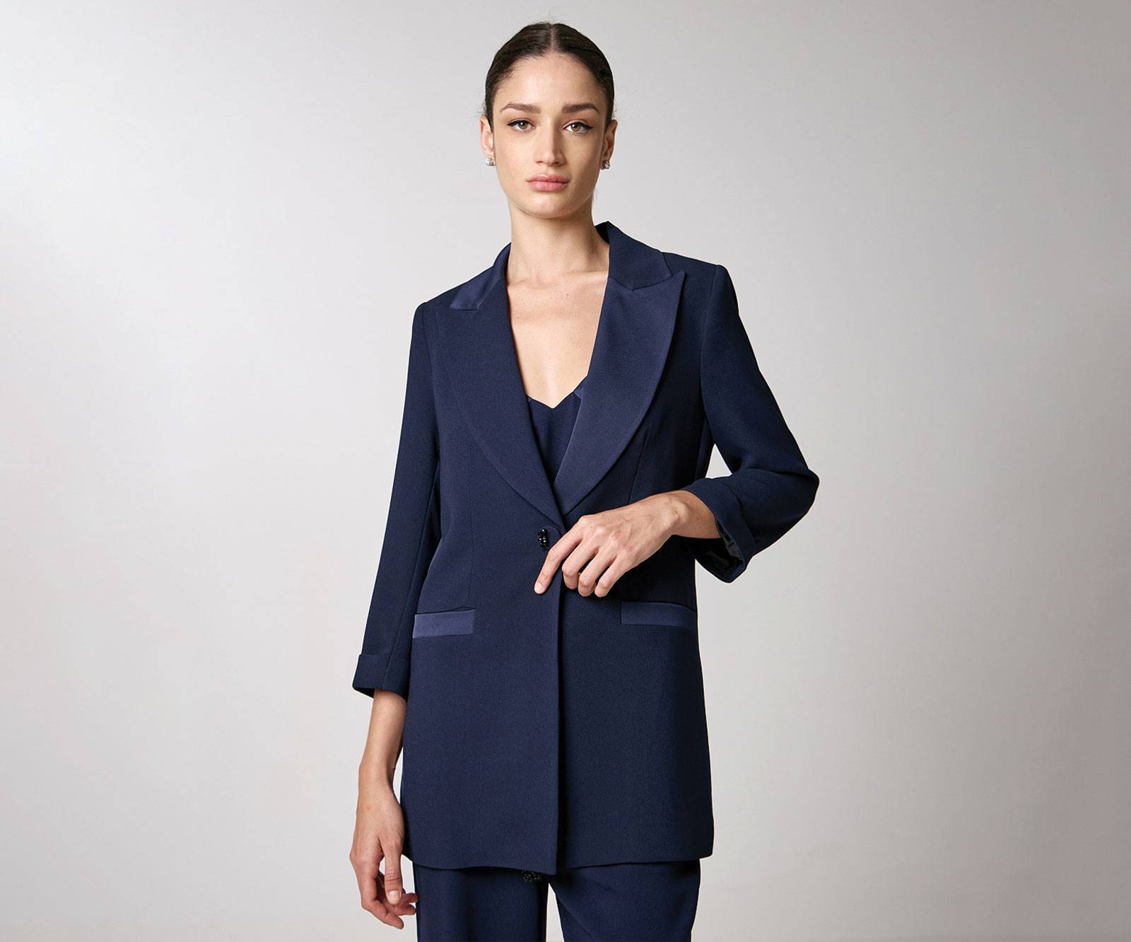 Single-button crepe blazer with lapel collar and details of satin fabric in blue in Dublin, Ireland