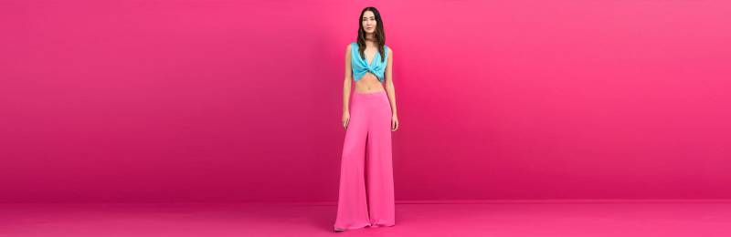 Shop online crop tops with great fitting and -10% off on your first order in Glasgow, UK