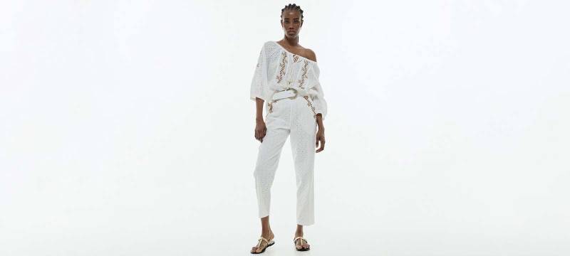 Shop Broderie White Blouses with beautiful designs in Copenhagen with fast delivery