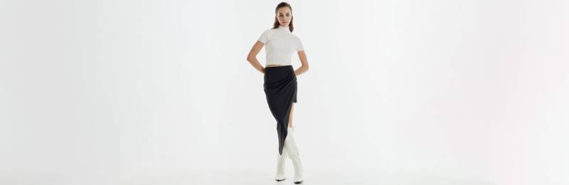Find online stylish midi skirts for any occasion or time of the day in contemporary designs with fast delivery in Cork near Limerick