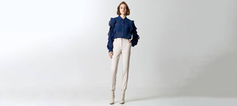 Check out online high-quality button-up shirts in contemporary designs and enjoy our exquisite customer service and fast delivery in Glasgow near Edinburgh