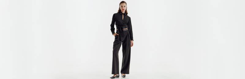Buy online flattering black-hued button-up shirts in contemporary styles in Copenhagen, Denmark